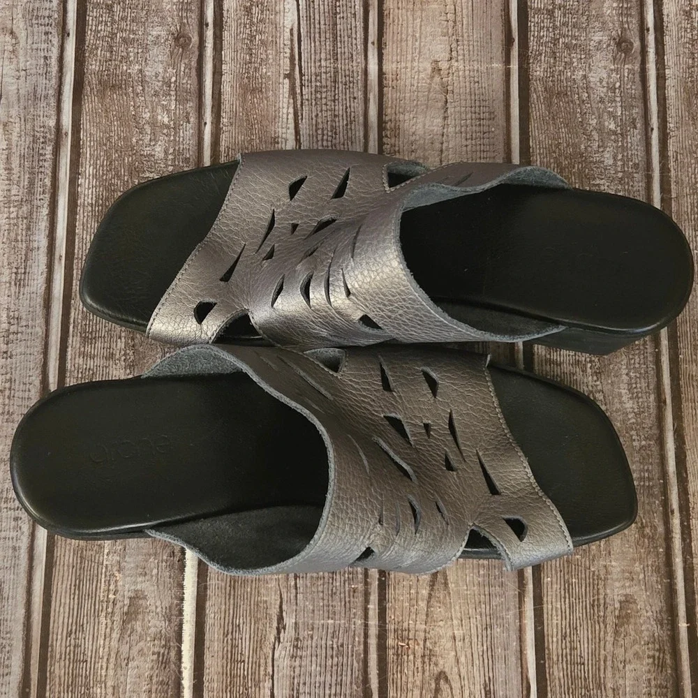 Sz 40/ 9 Womens‎ Arche Metallic Pewter Laser Cut Zigzag Wedge Slide Sandals VGUC